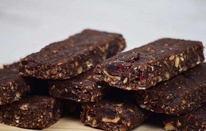 3 Healthy Snacks to Add to Your Gym Bag healthy snack bags for your gym