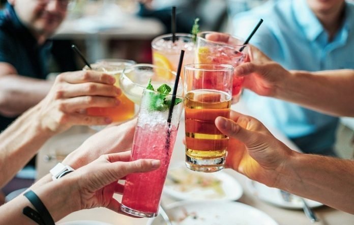 Tips for Dining Out During COVID-19