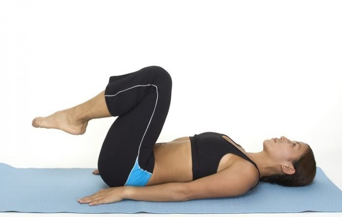 Best Ab Exercise How to Do a Reverse Crunch Correctly Best Ab Exercise How to Do a Reverse Crunch Correctly