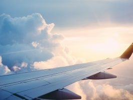 Travel Essentials Every Guy Must Have In His Backpack
