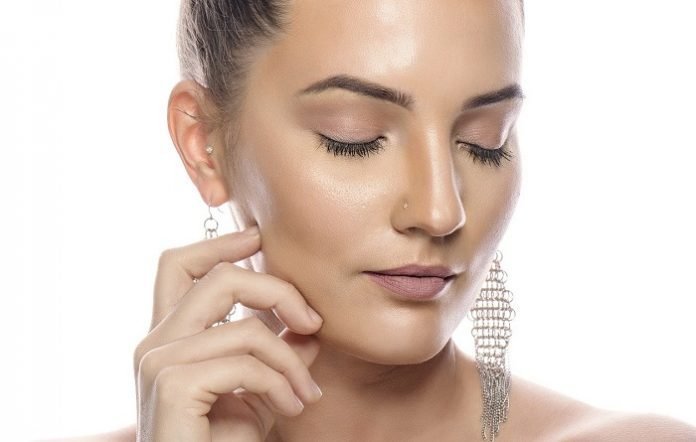 Tips to Help Your Skin Look Its Best This Holiday Season Tips to Help Your Skin Look Its Best This Holiday Season
