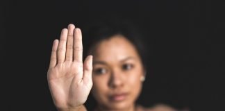 How Couples Yoga Will Strengthen Your Relationship