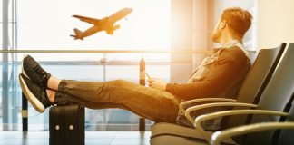 How To Eat Healthy While Traveling